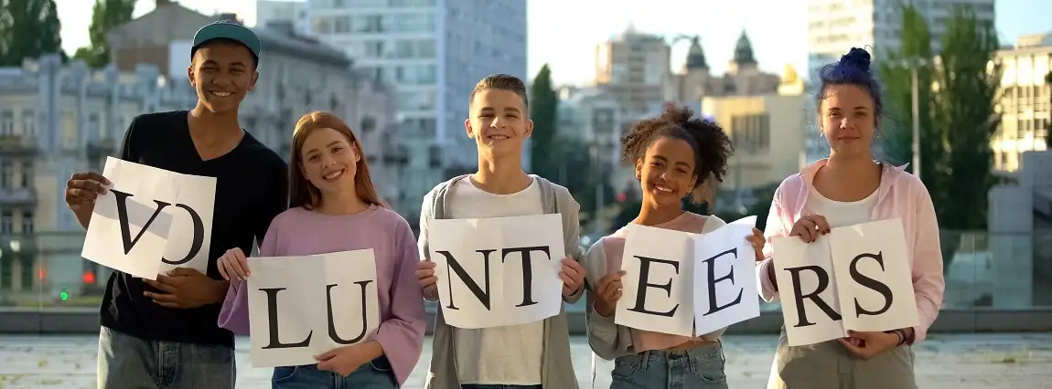 youth volunteers